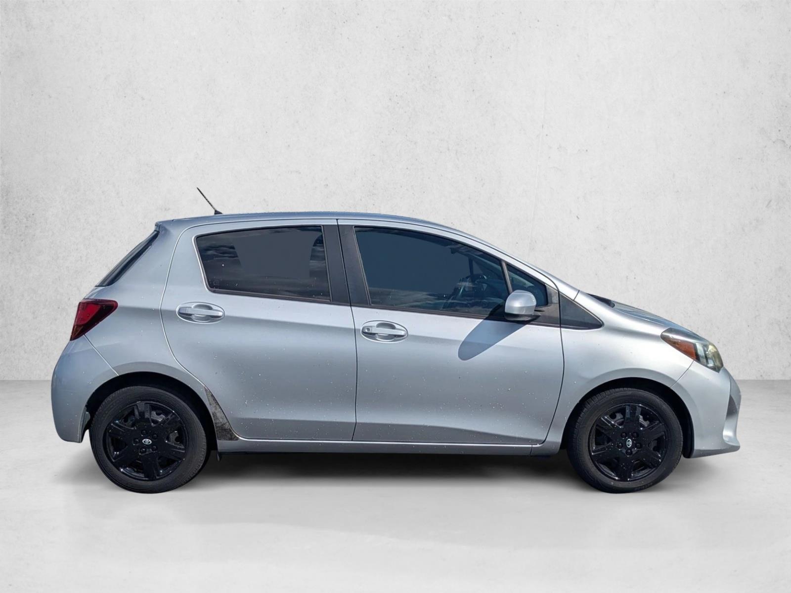 2017 Toyota Yaris L photo 4