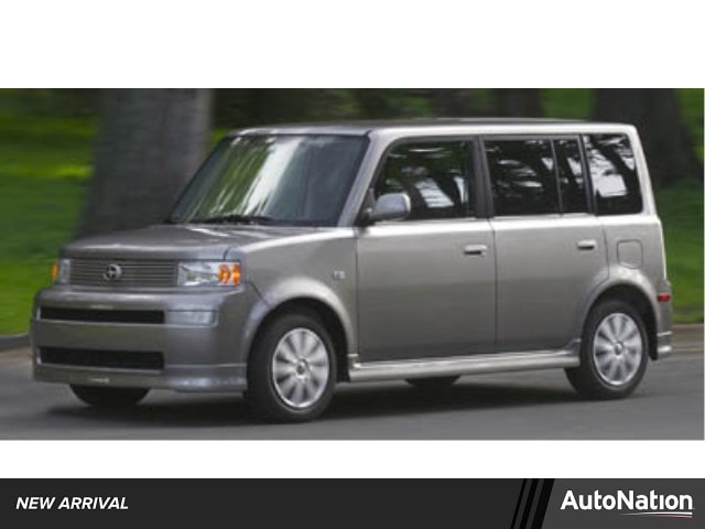 2005 Scion xB's photo