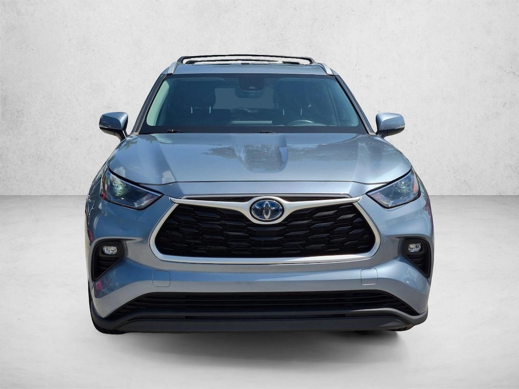 Used 2023 Toyota Highlander Hybrid XLE SUV