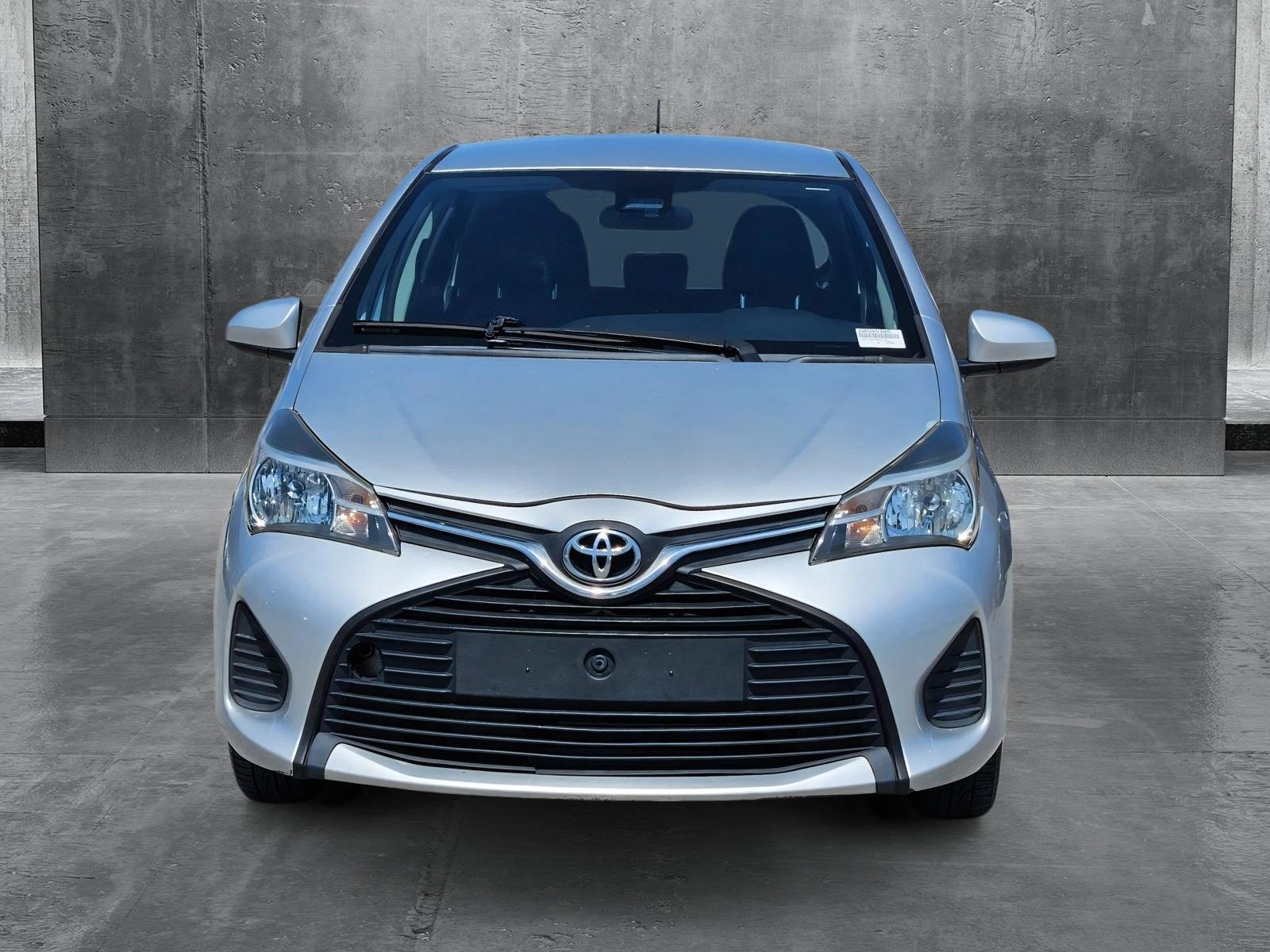 2017 Toyota Yaris L photo 2