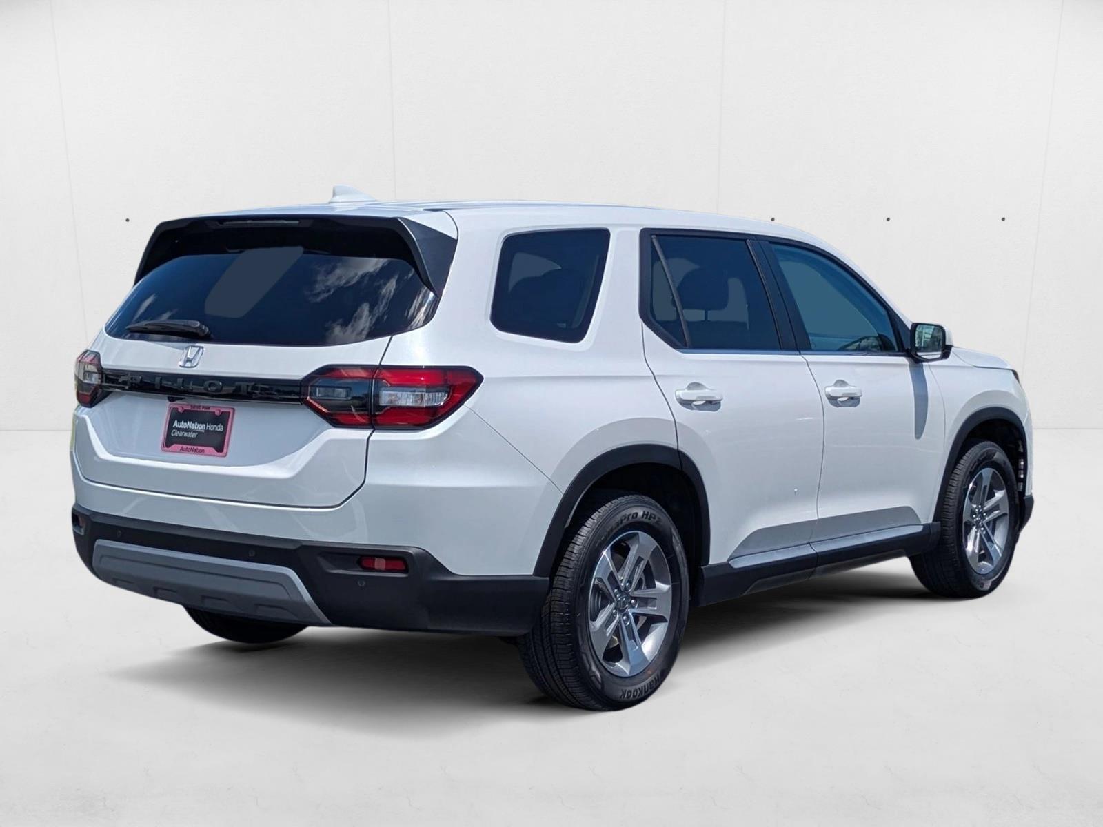 2025 Honda Pilot EX-L photo 2