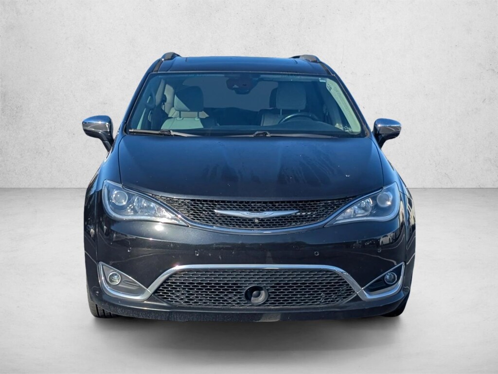 Used 2018 Chrysler Pacifica Limited Van