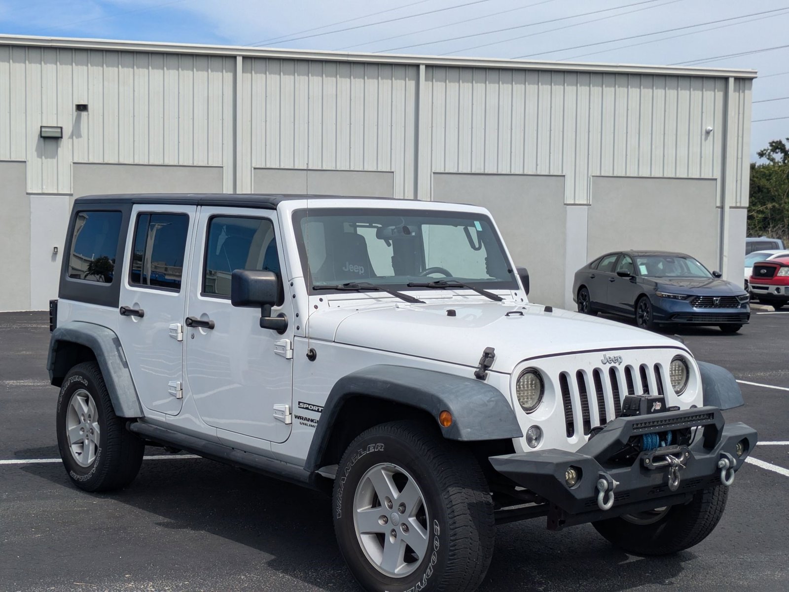 2016 Jeep Wrangler Unlimited Sport photo 3