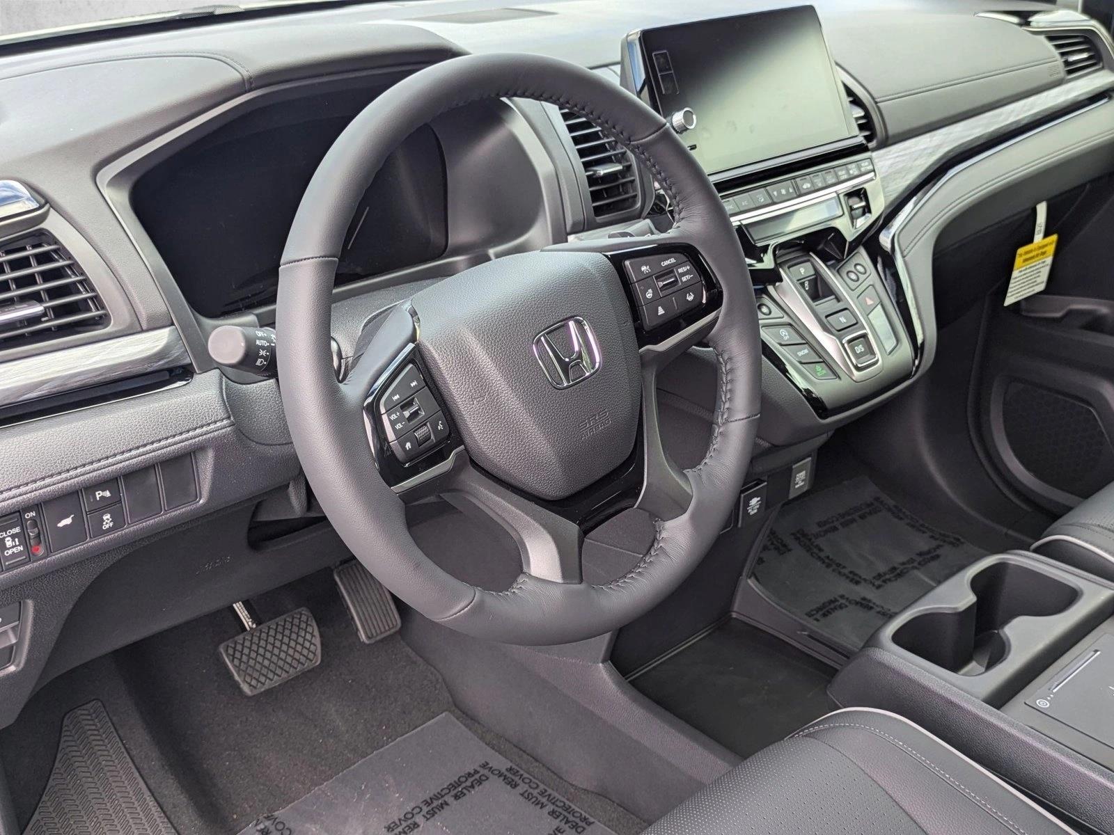2026 Honda Odyssey Elite photo 3