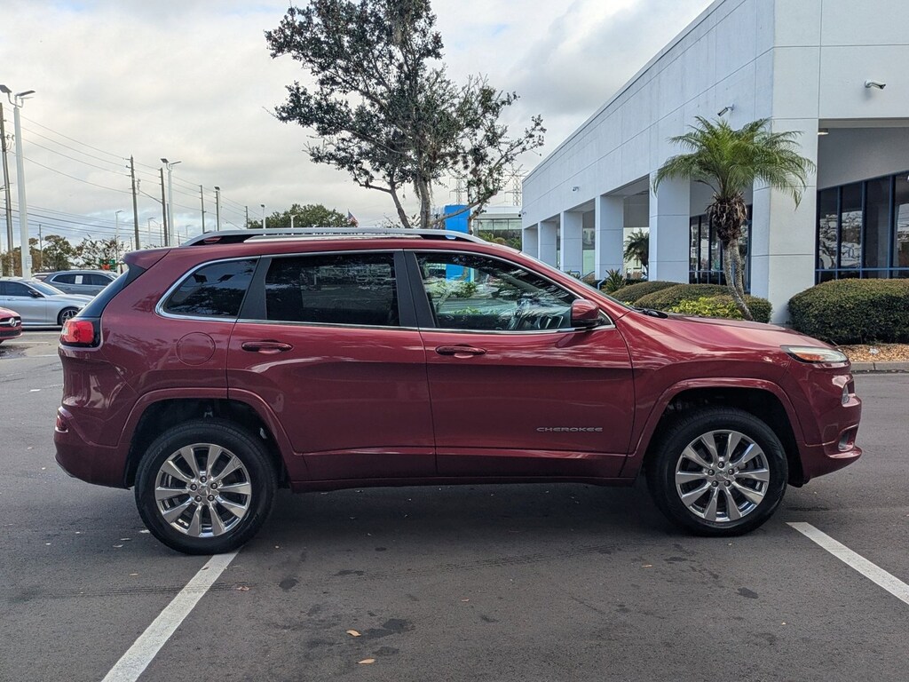 Used 2016 Jeep Cherokee Overland 4x4 SUV