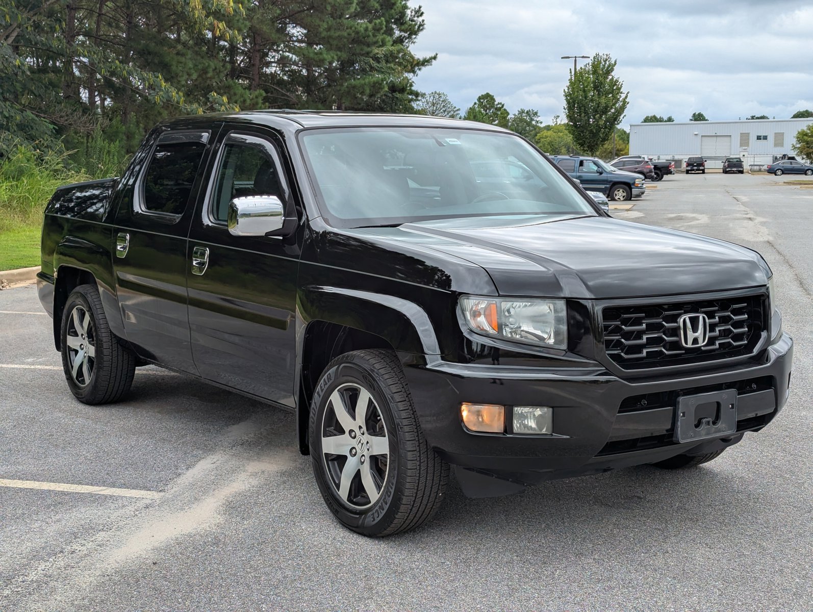 2014 Honda Ridgeline SE photo 3
