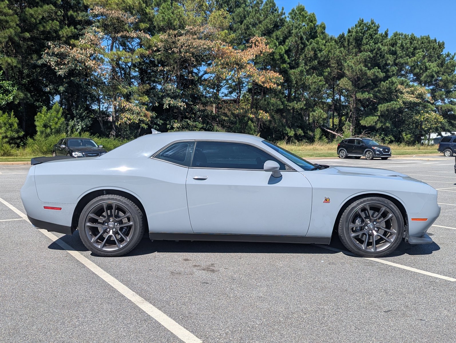2022 Dodge Challenger R/T Scat Pack photo 2