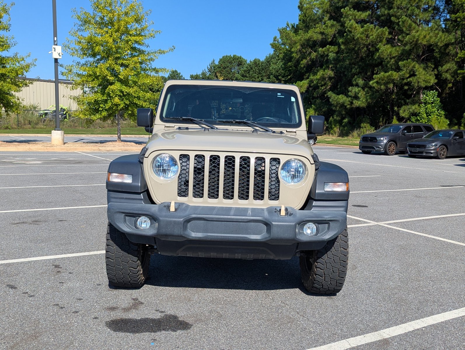 2020 Jeep Gladiator Sport photo 2