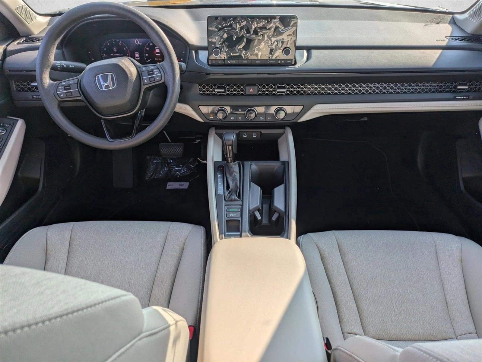 2025 Honda Accord SE - Photo 14