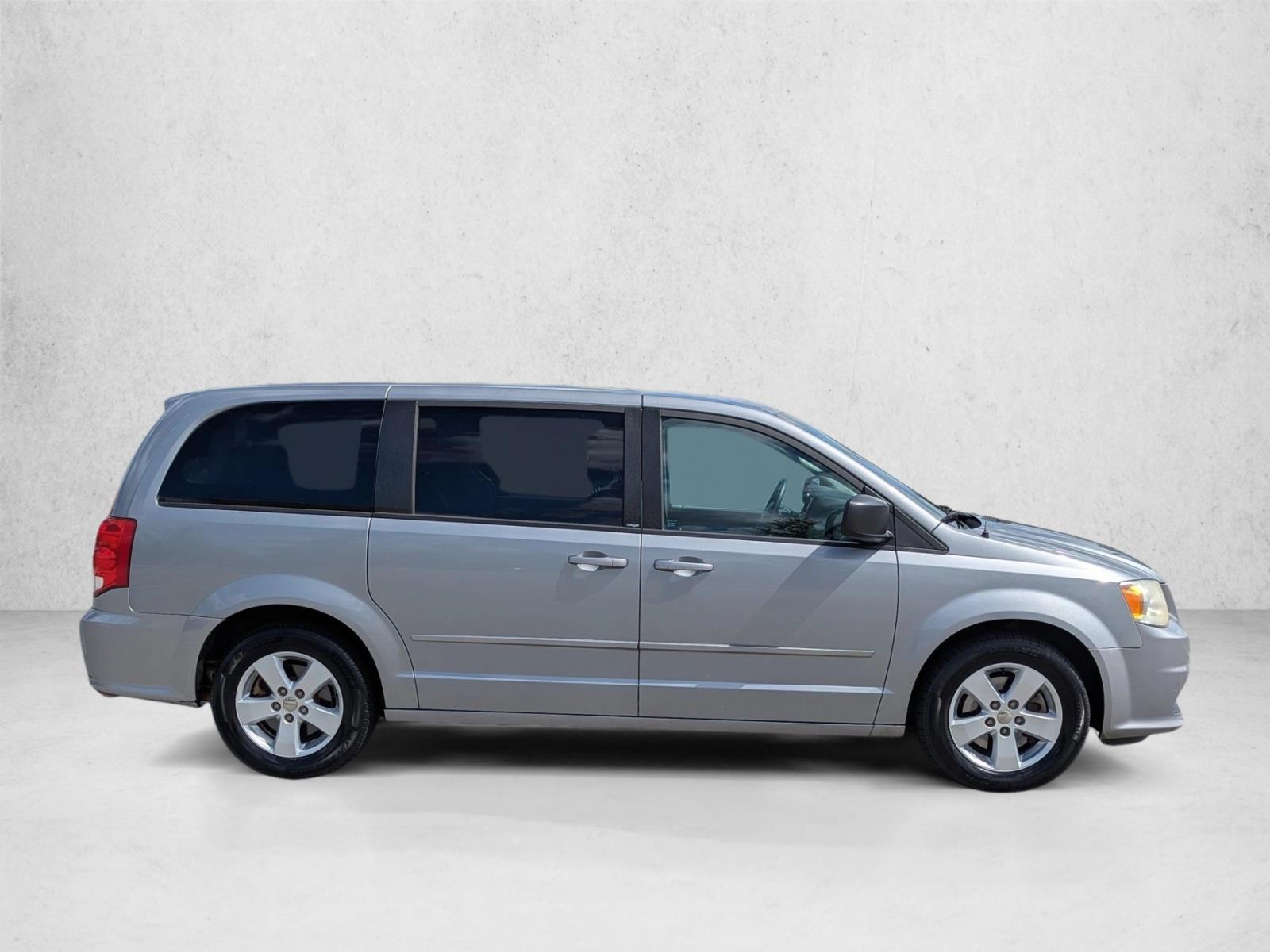 2013 Dodge Grand Caravan SE photo 4