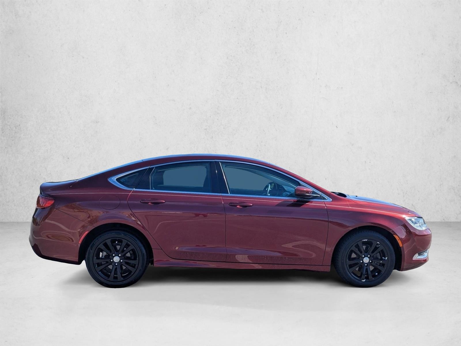 2016 Chrysler 200 Limited photo 4