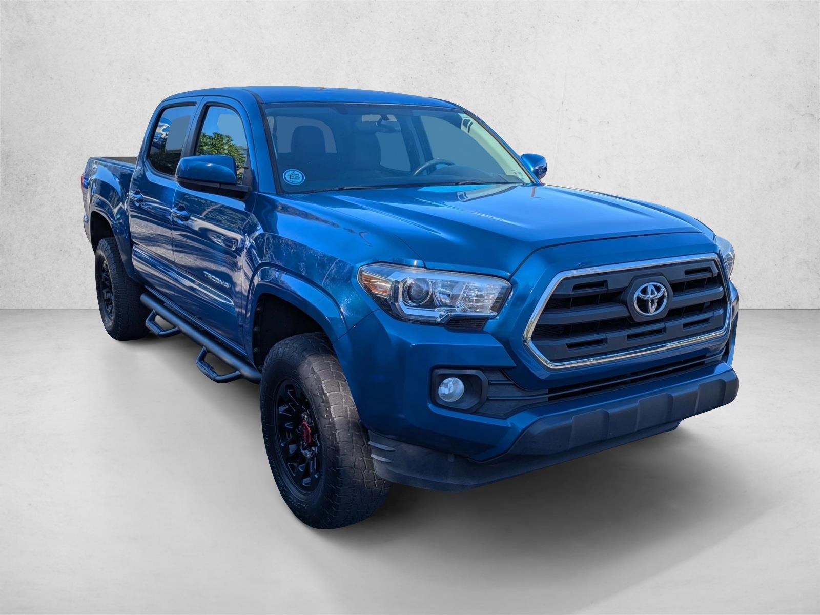 2016 Toyota Tacoma SR5 V6 photo 3