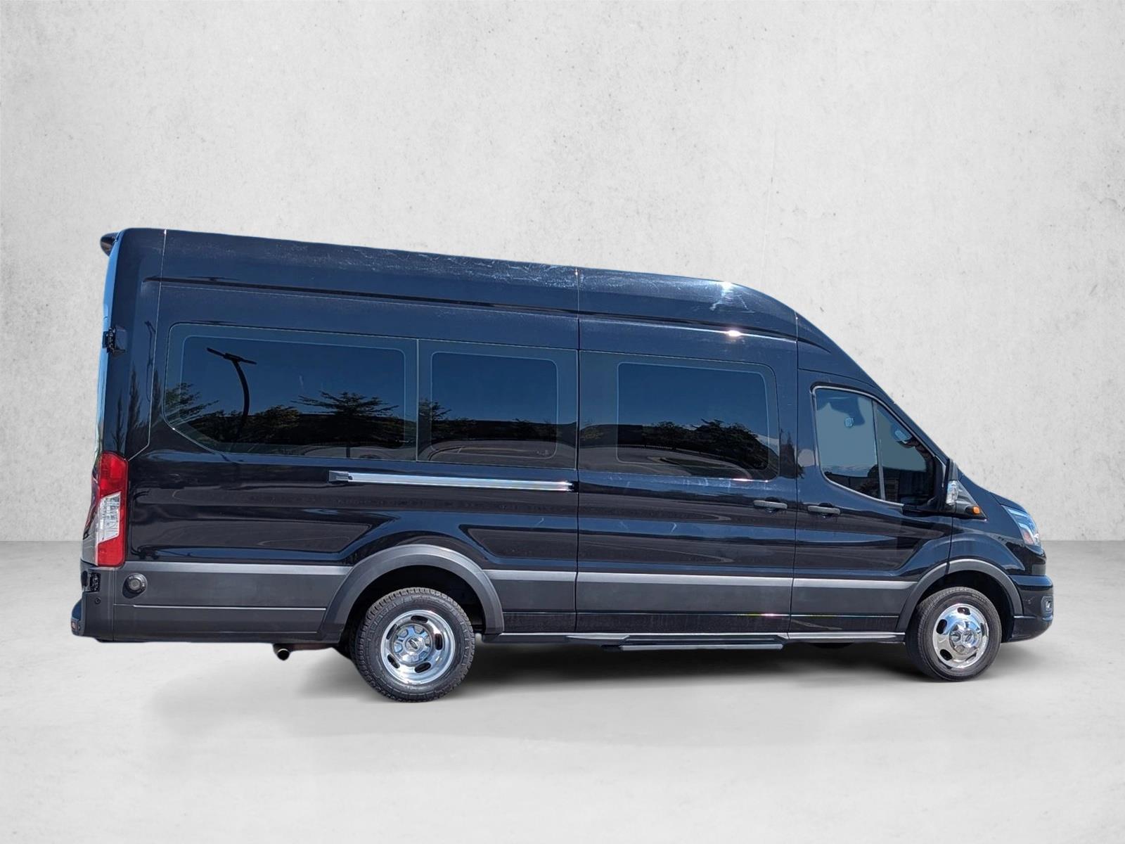 2020 Ford Transit photo 4