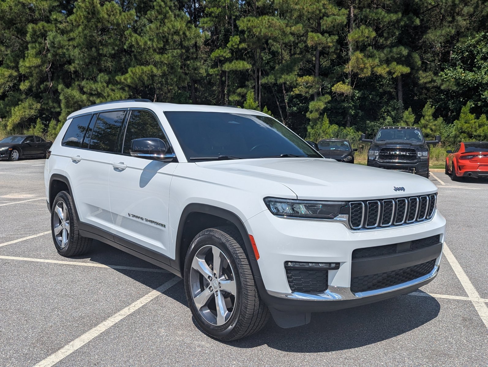 2021 Jeep Grand Cherokee Limited photo 3