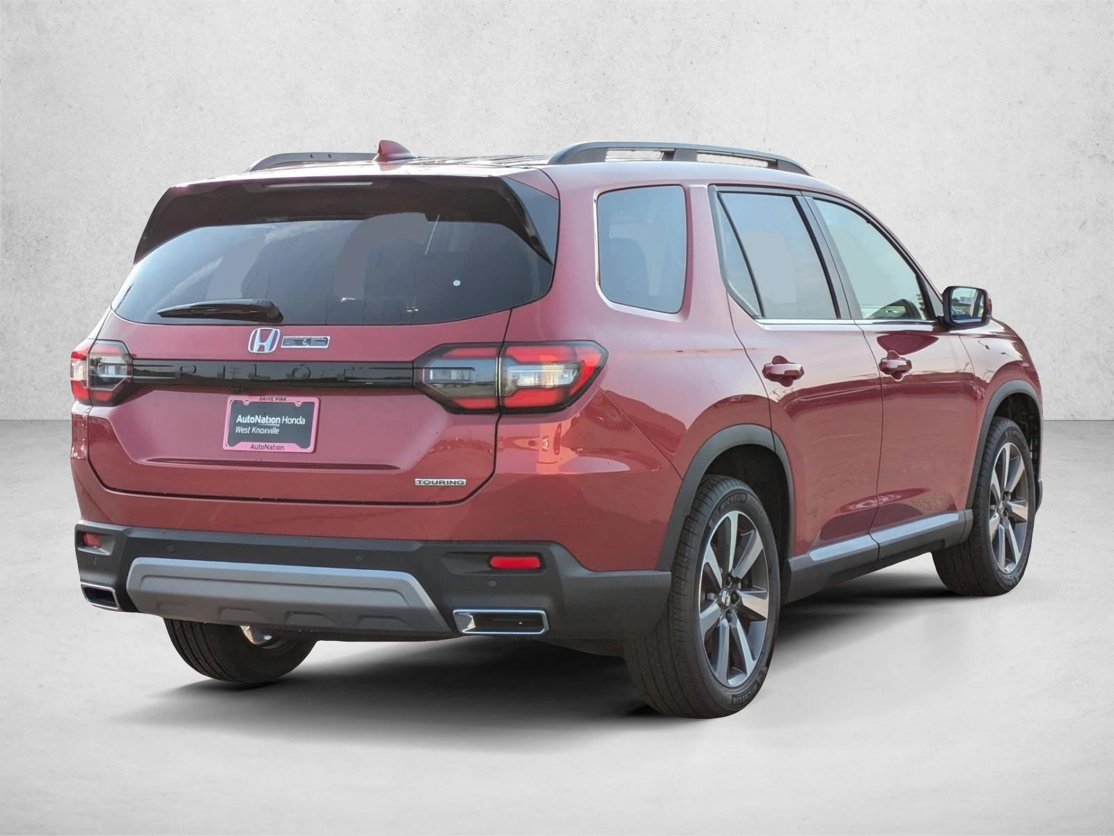 2025 Honda Pilot Touring photo 2