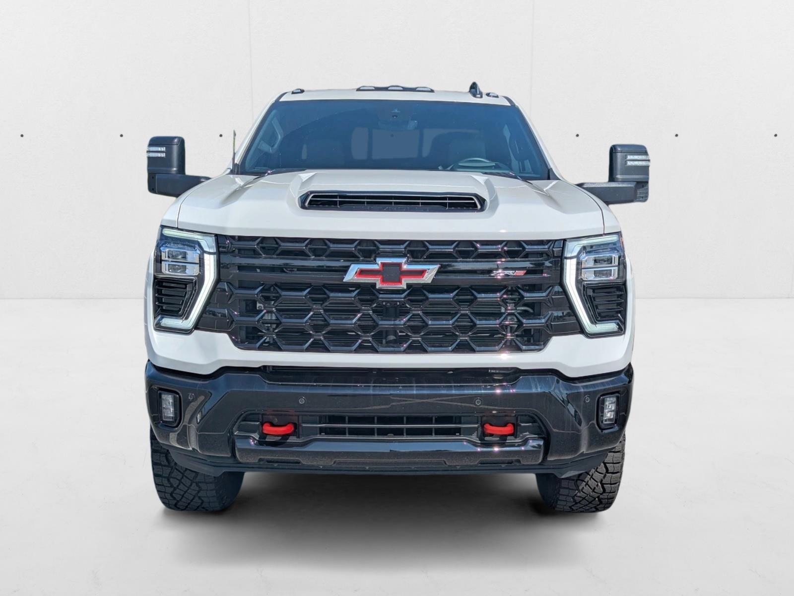 2025 Chevrolet Silverado 2500HD ZR2 photo 2