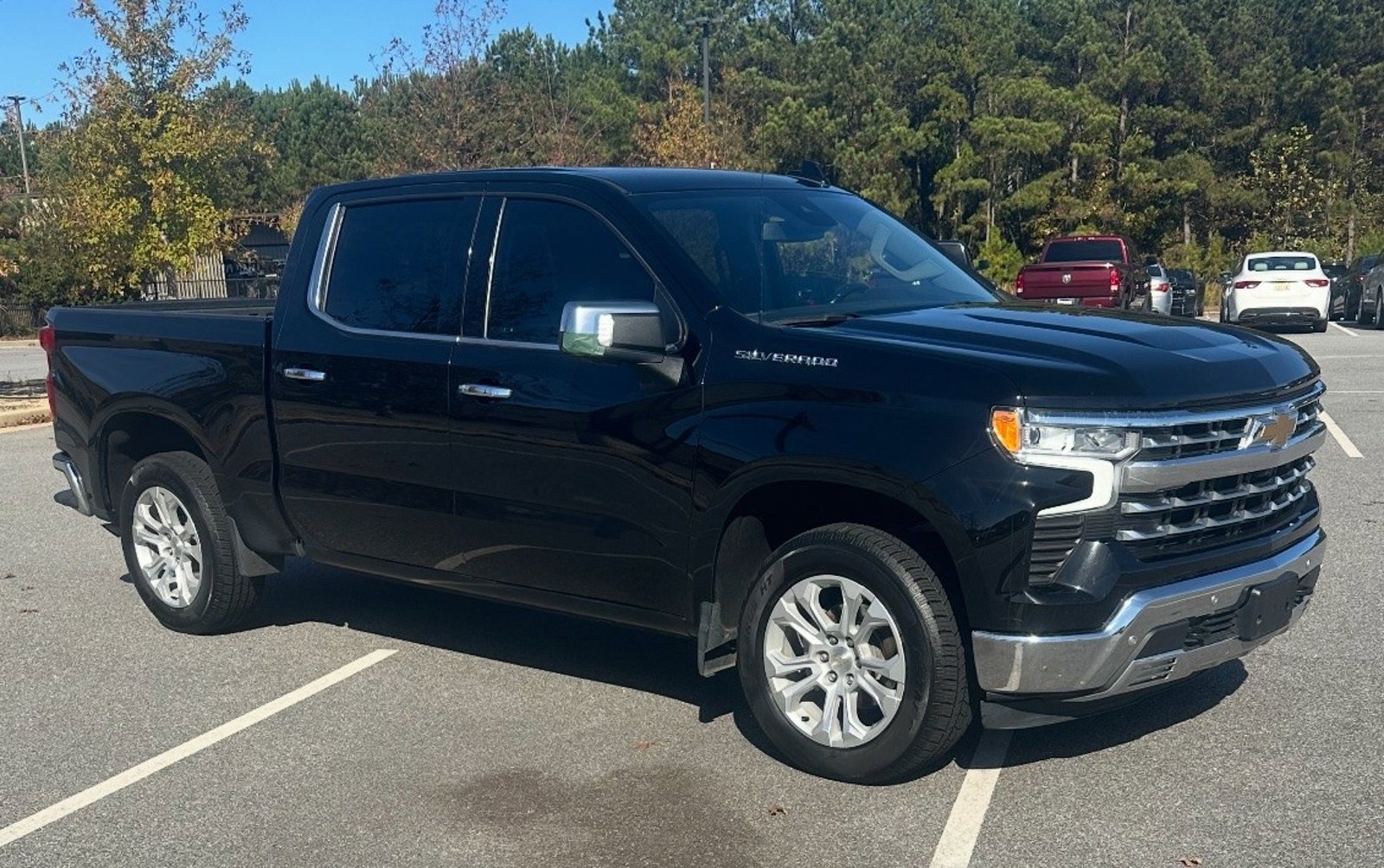 2023 Chevrolet Silverado 1500 LTZ photo 3