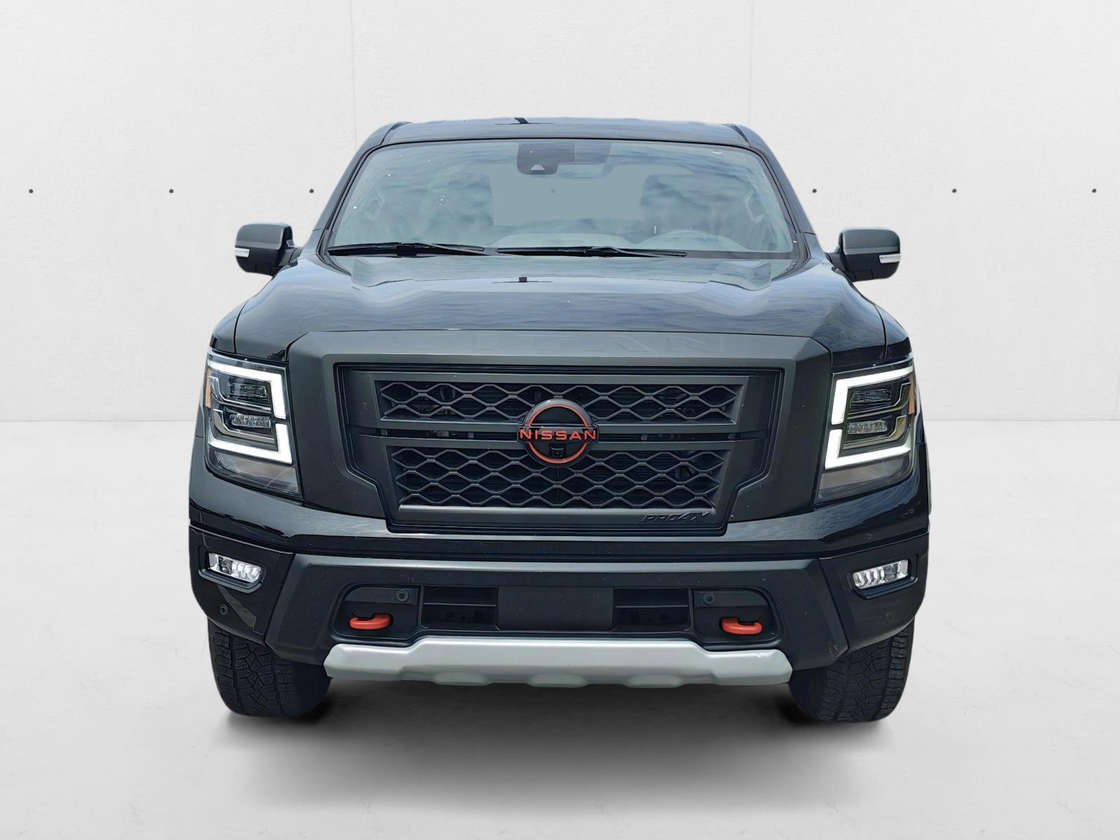 2024 Nissan Titan PRO-4X photo 2