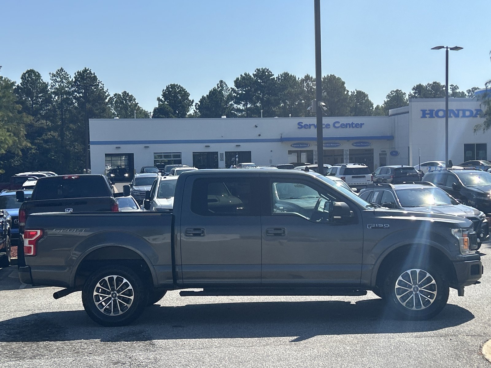 2019 Ford F-150 XLT photo 4