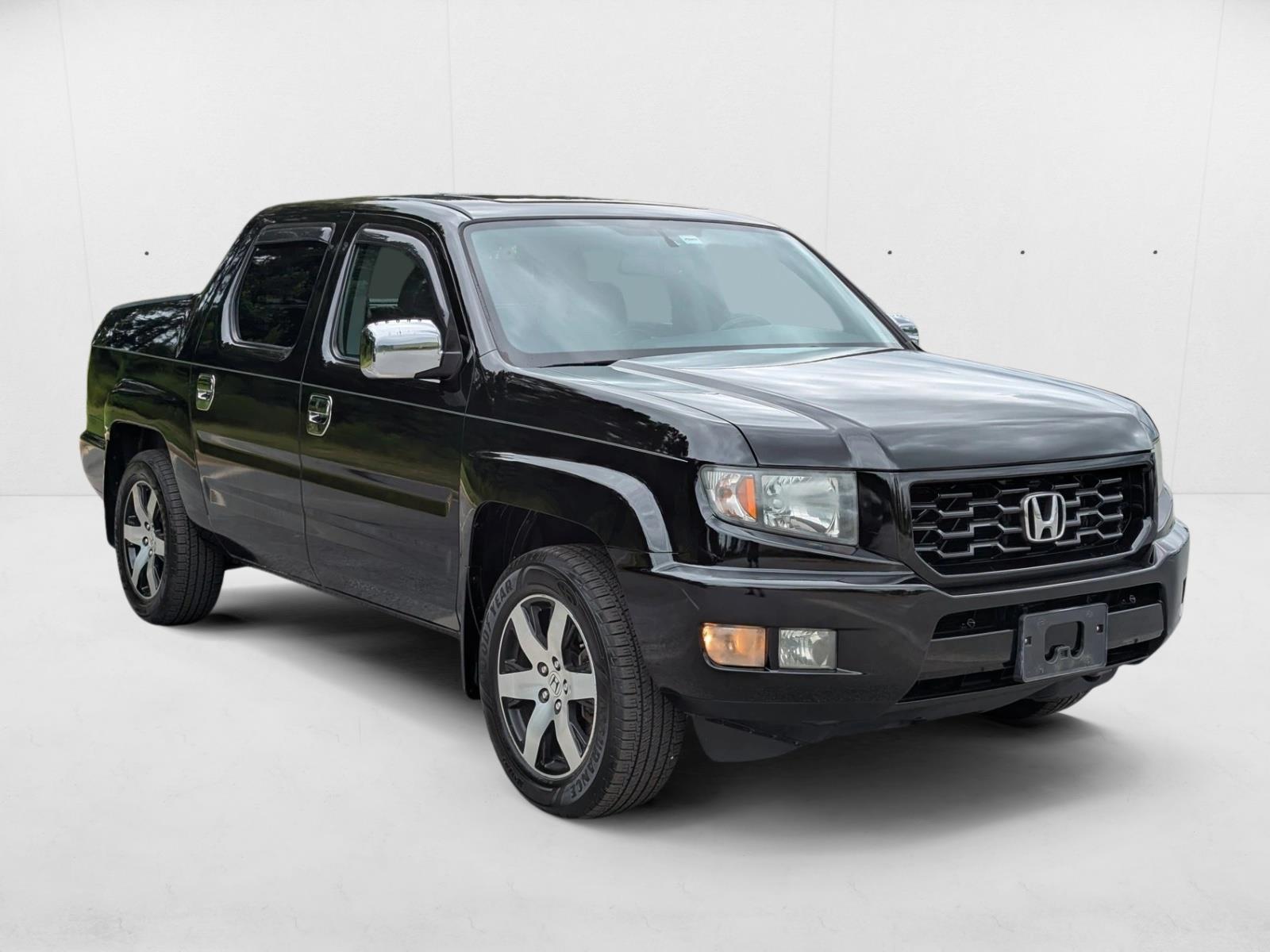 2014 Honda Ridgeline SE photo 3