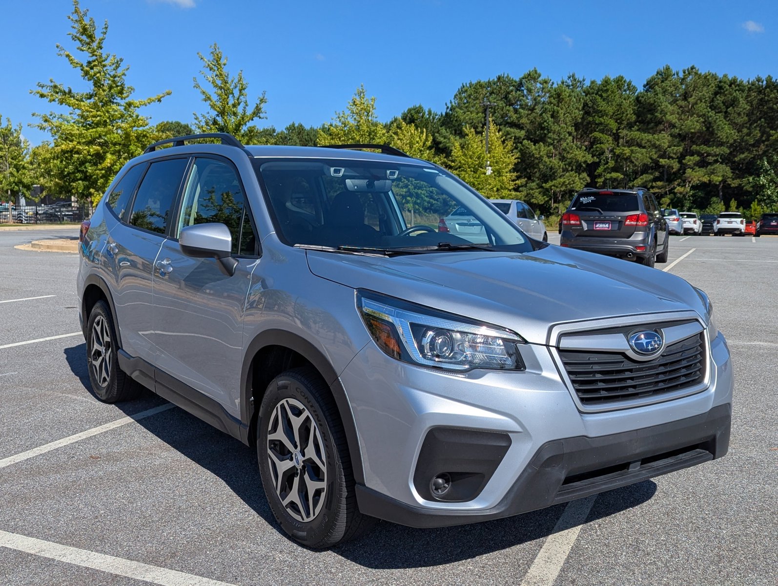2020 Subaru Forester Premium photo 3
