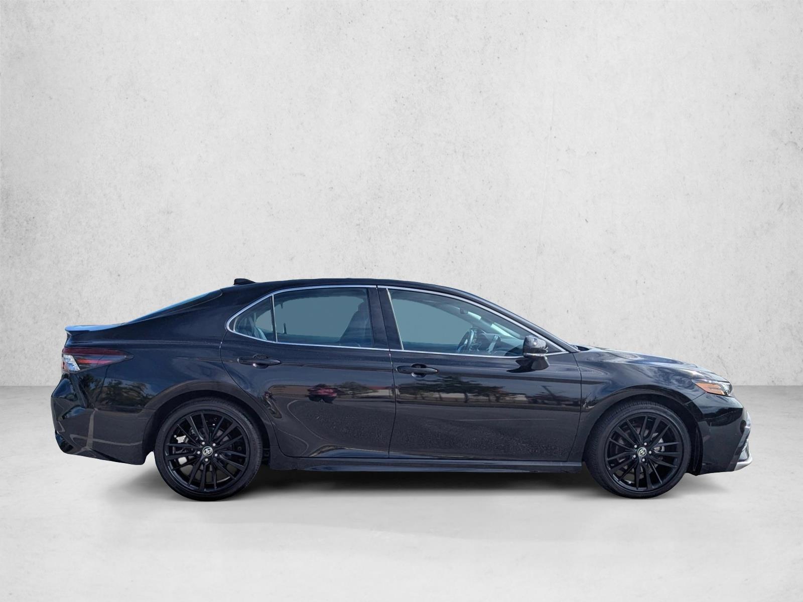 2023 Toyota Camry XSE photo 3