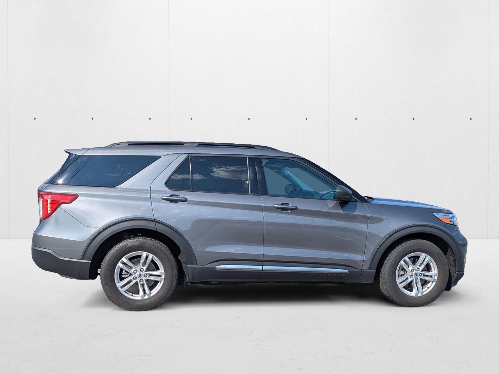 2024 Ford Explorer XLT photo 4