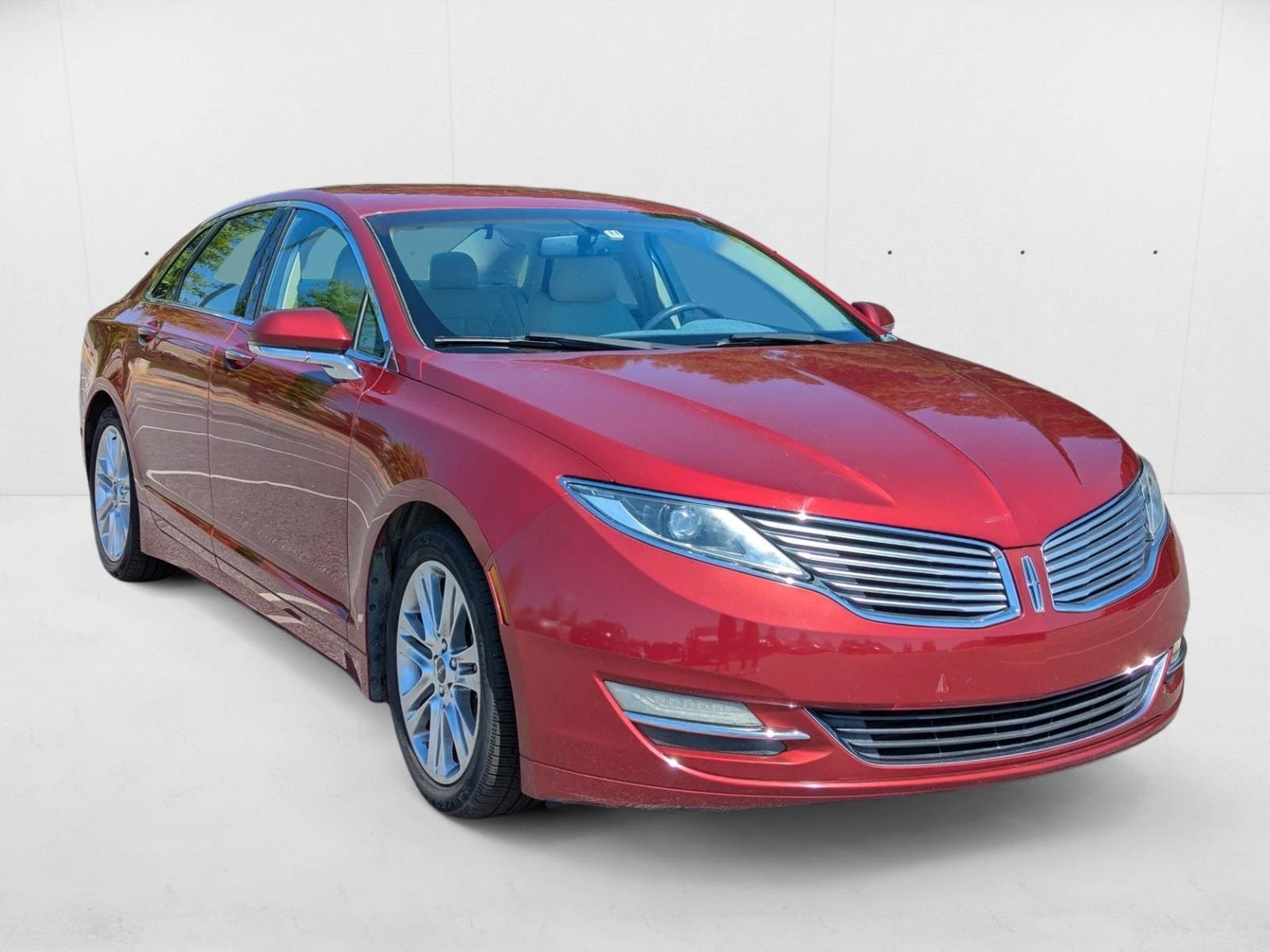 2014 Lincoln MKZ Hybrid photo 3