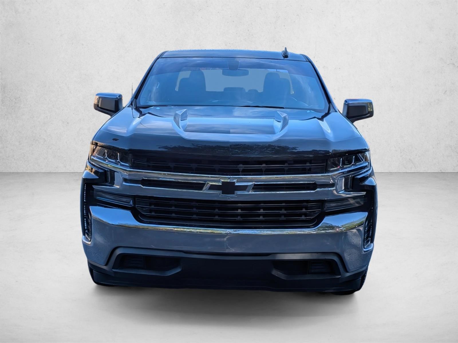 2019 Chevrolet Silverado 1500 LT photo 2