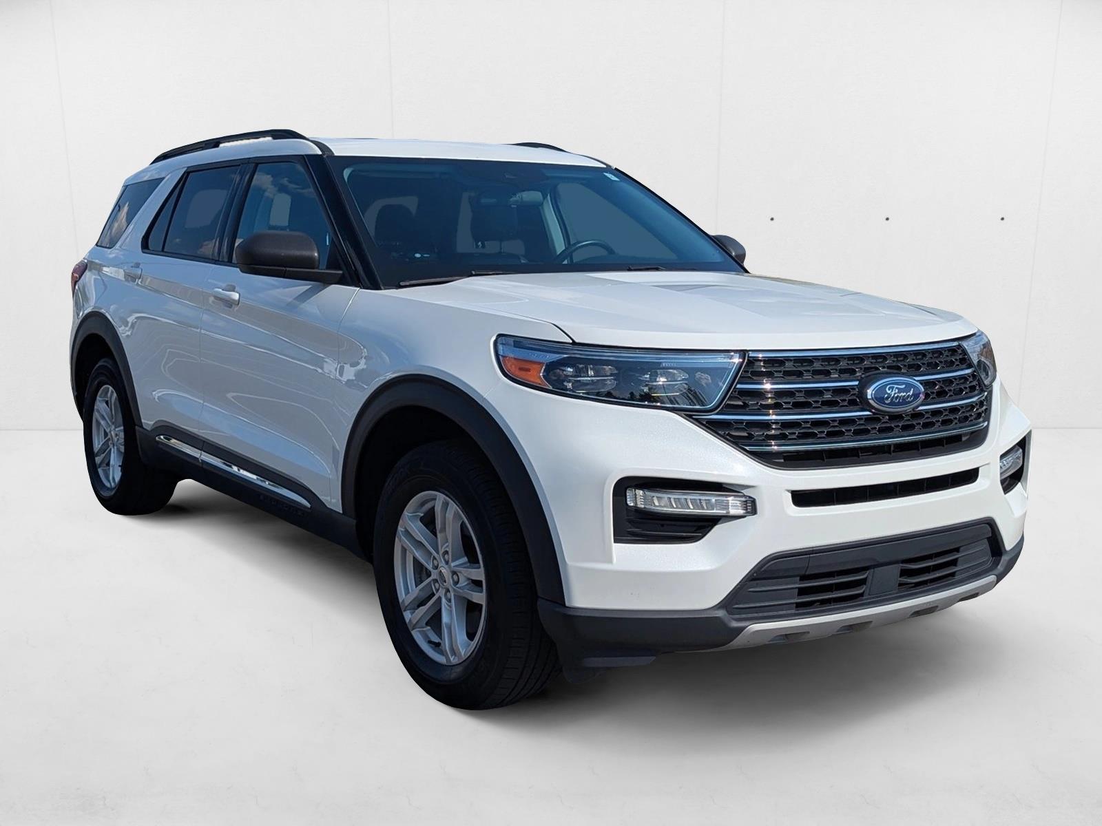 2022 Ford Explorer XLT photo 3