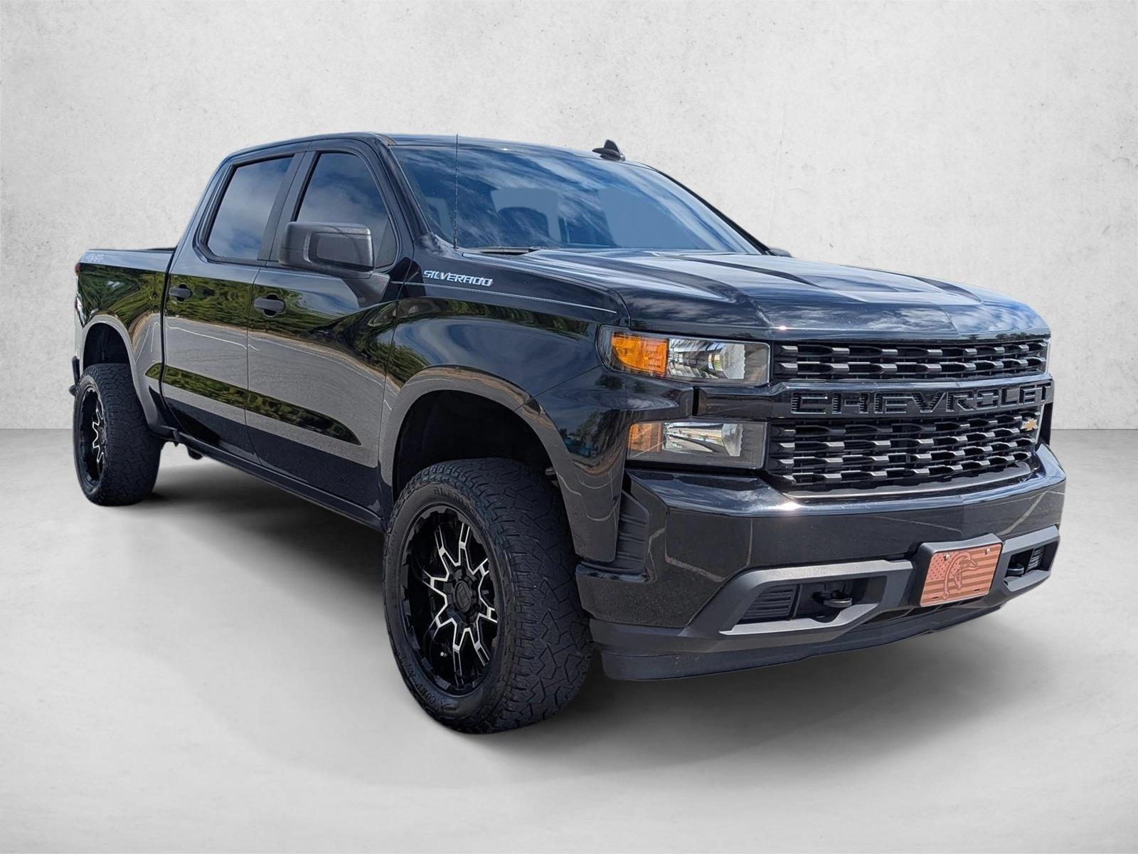 2021 Chevrolet Silverado 1500 Custom photo 3
