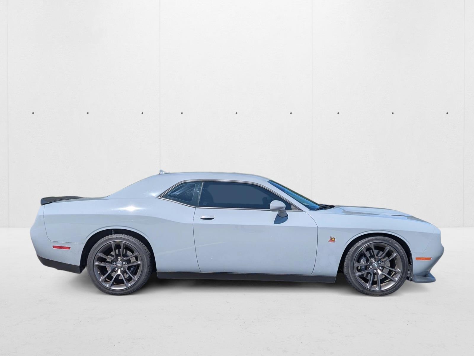 2022 Dodge Challenger R/T Scat Pack photo 4