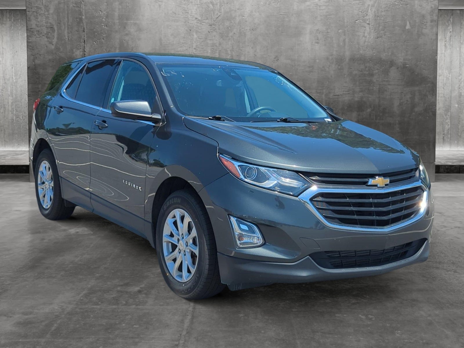 Used 2020 Chevrolet Equinox LT with VIN 3GNAXJEV0LS514137 for sale in Columbus, GA