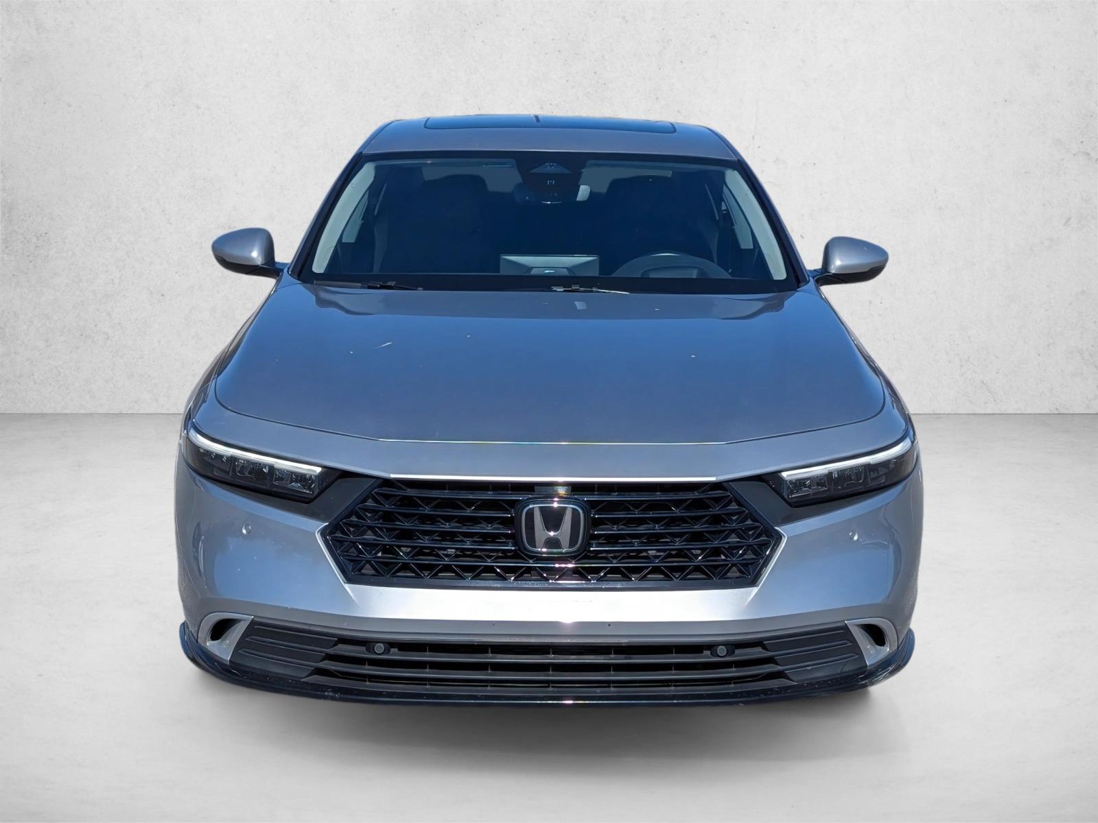 2023 Honda Accord Hybrid Touring photo 2