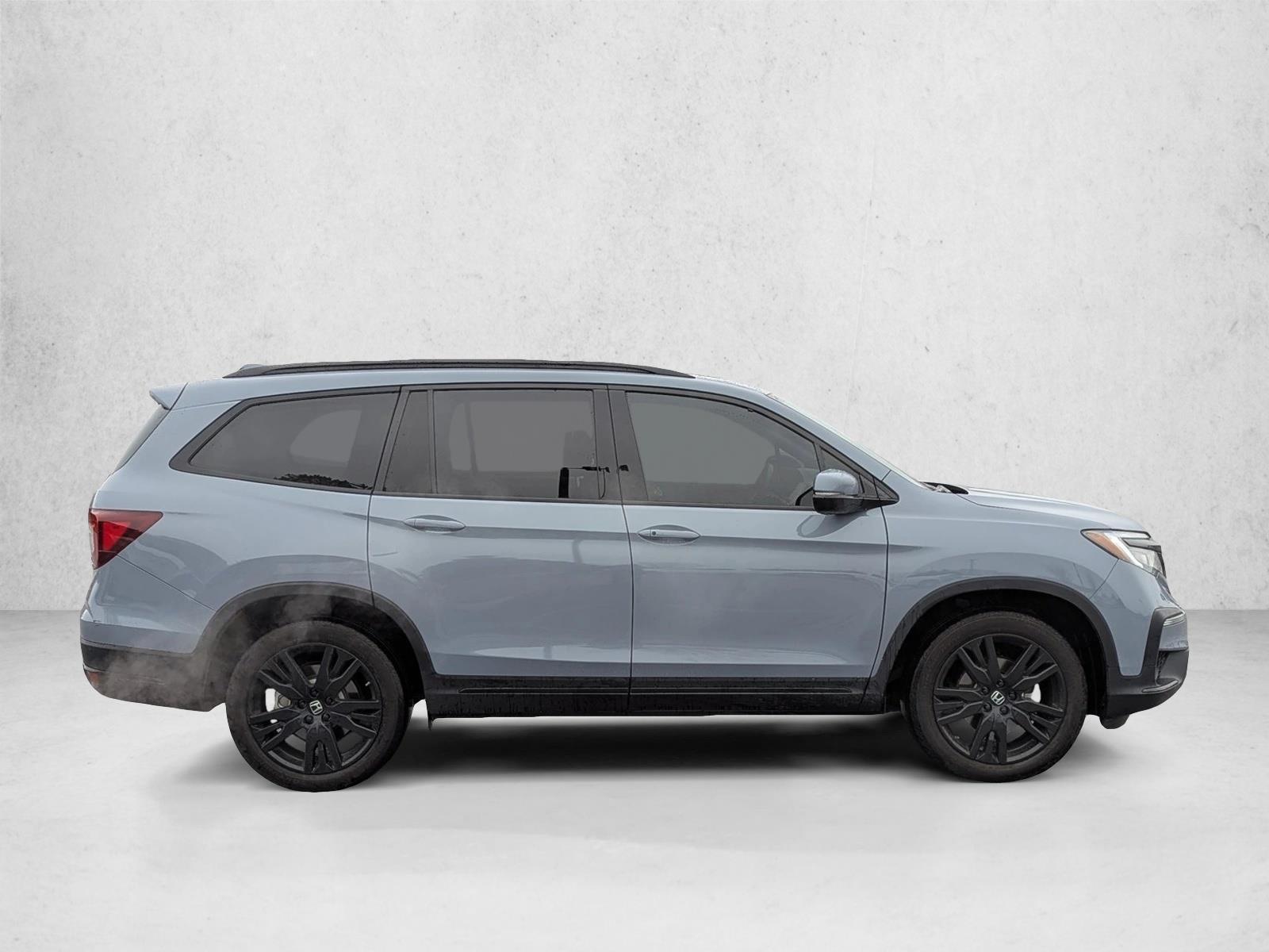2022 Honda Pilot Black Edition photo 3