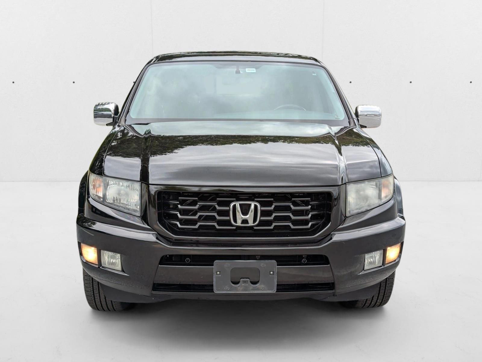 2014 Honda Ridgeline SE photo 2