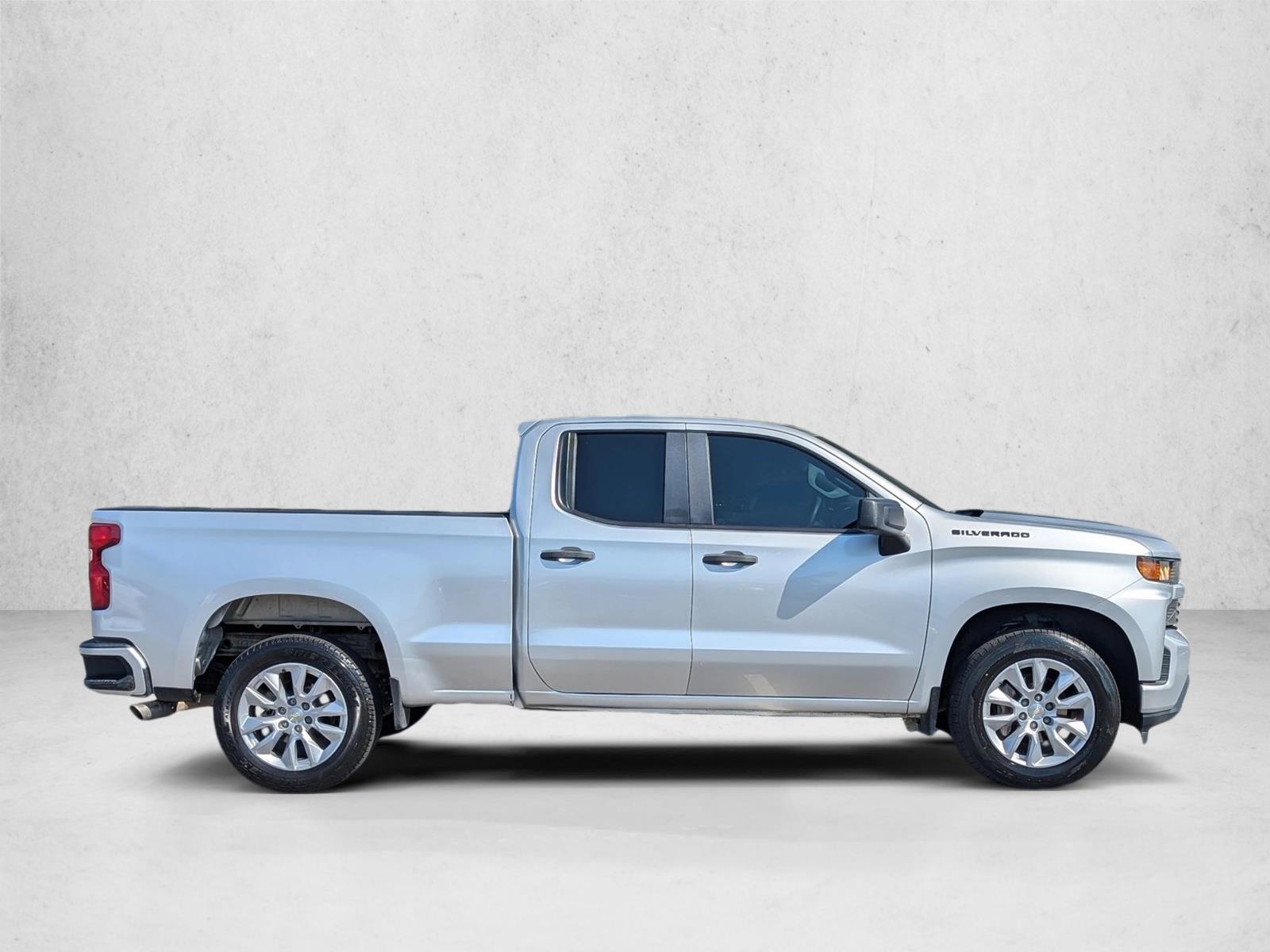 2019 Chevrolet Silverado 1500 Custom photo 4