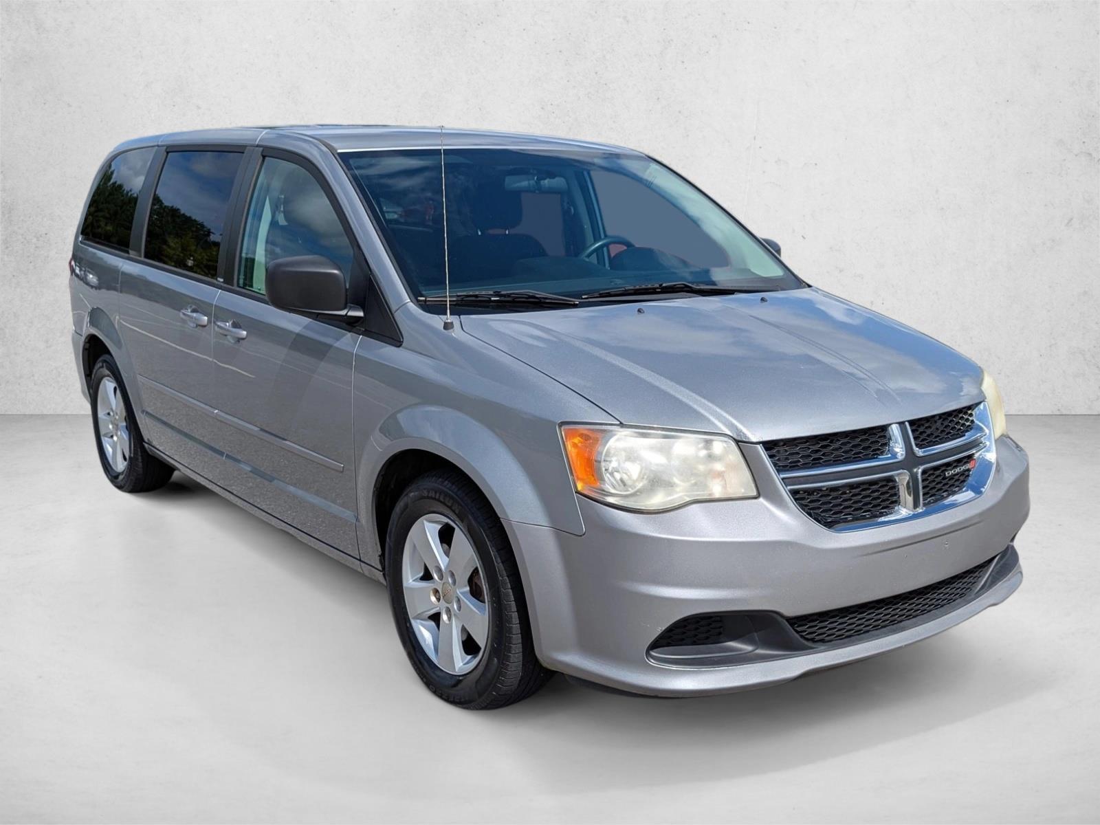 2013 Dodge Grand Caravan SE photo 3