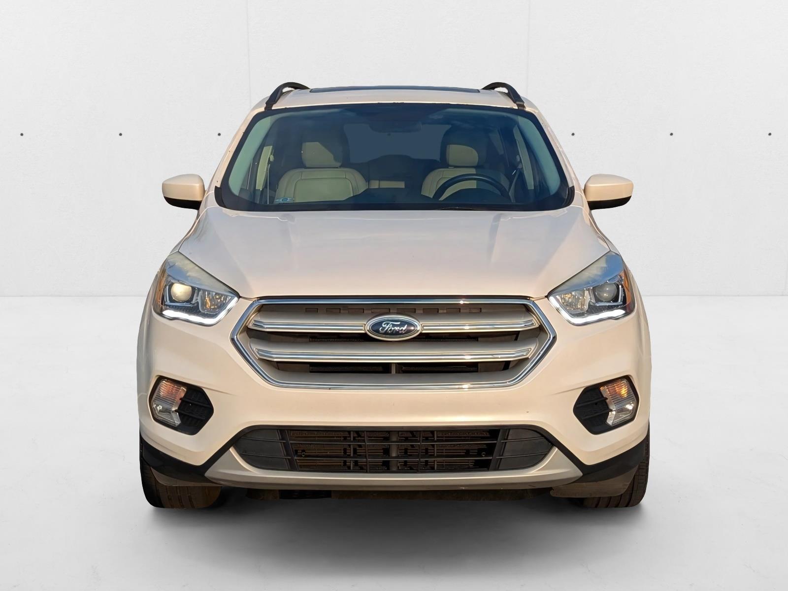 2018 Ford Escape SEL photo 2