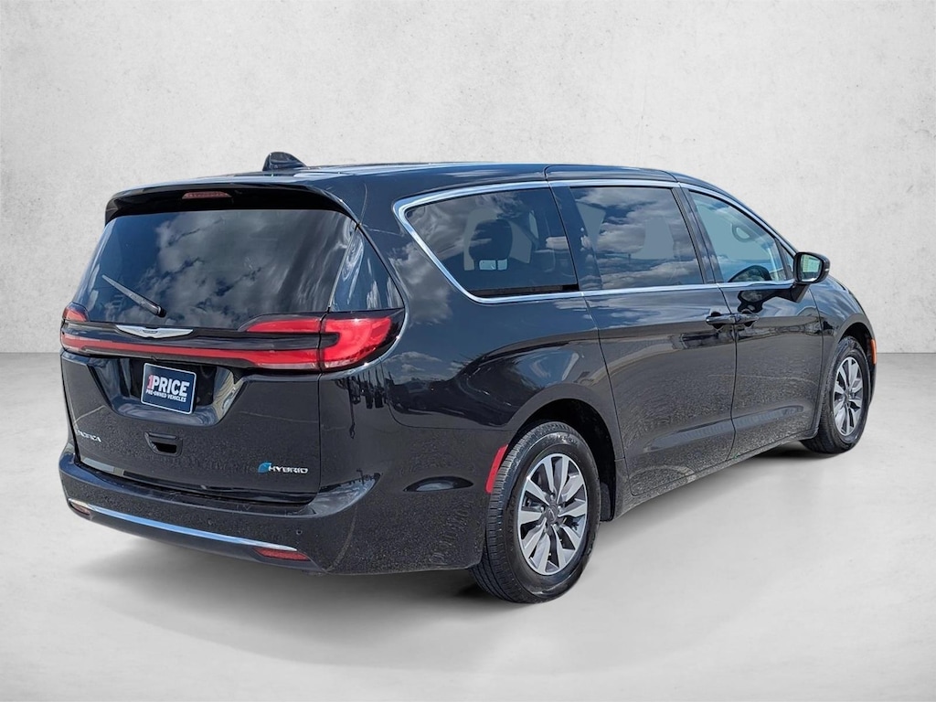 Used 2023 Chrysler Pacifica Plug-In Hybrid Touring L Van Passenger Van