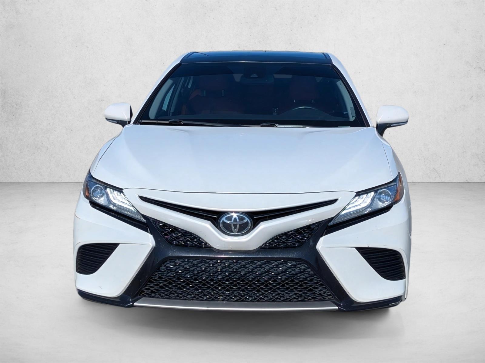 2019 Toyota Camry XSE photo 2