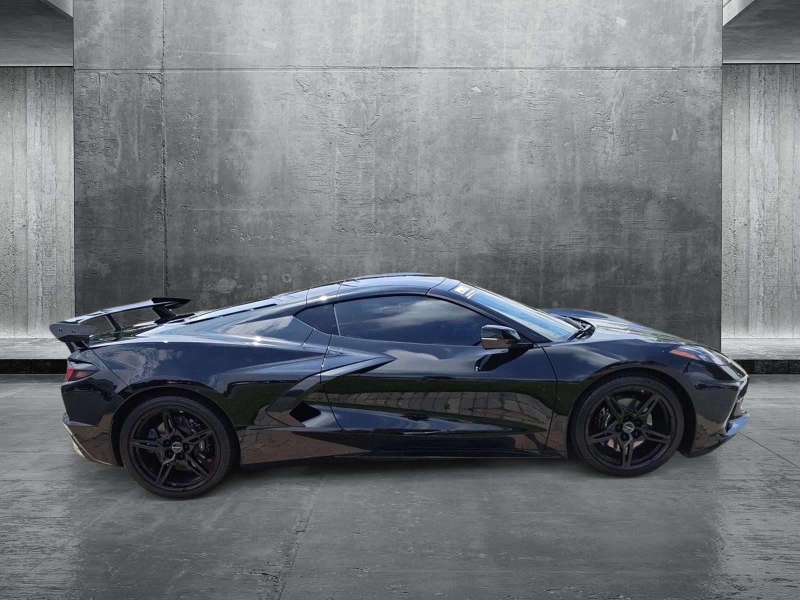 2022 Chevrolet Corvette Stingray 2LT Coupe photo 4