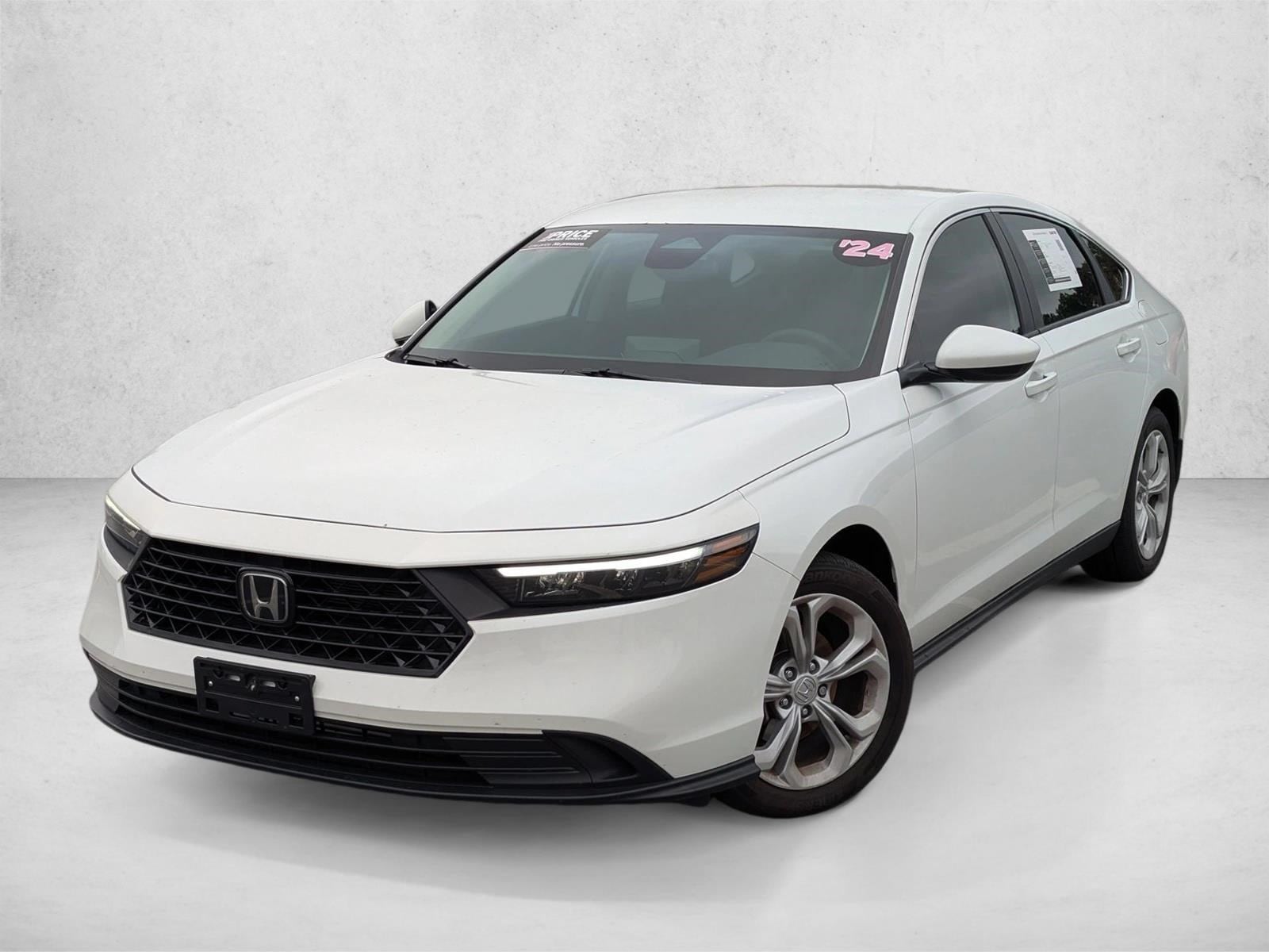 2024 Honda Accord LX's photo