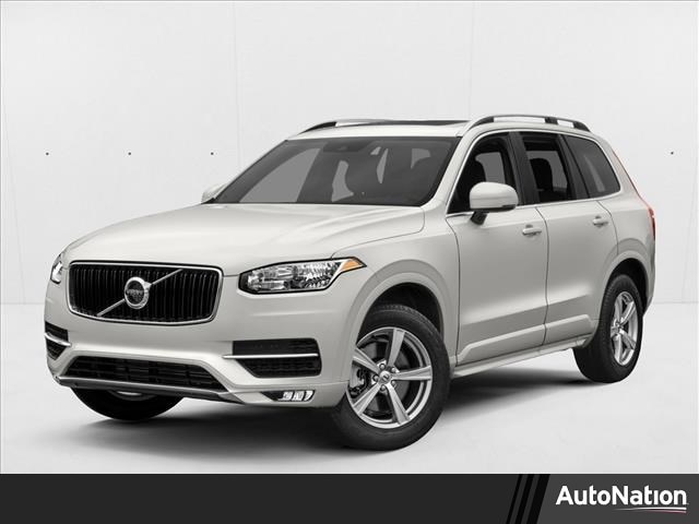 2018 Volvo XC90 T6 AWD Momentum's photo