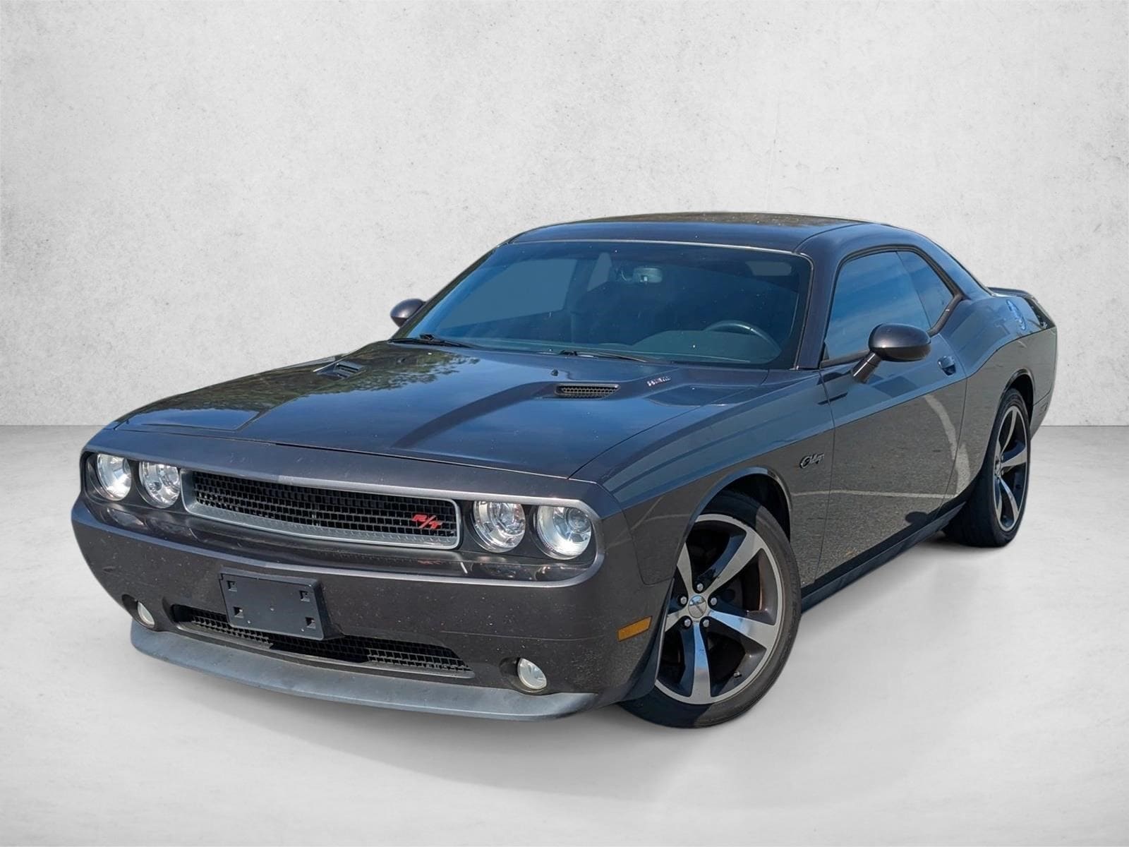 2013 Dodge Challenger R/T's photo