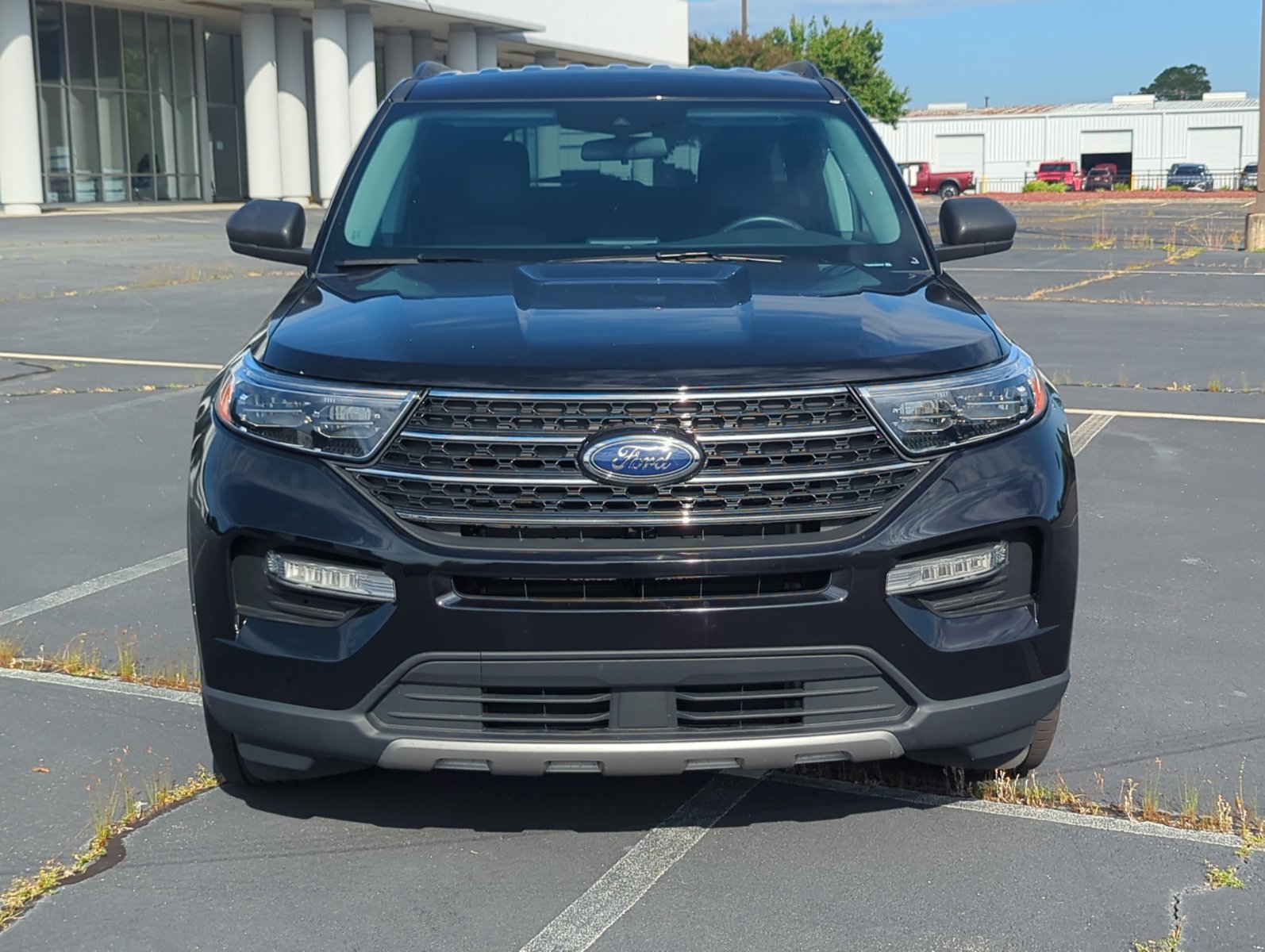 2022 Ford Explorer XLT photo 2