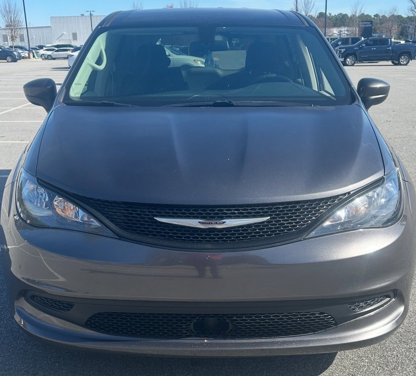 2022 Chrysler Voyager LX photo 2