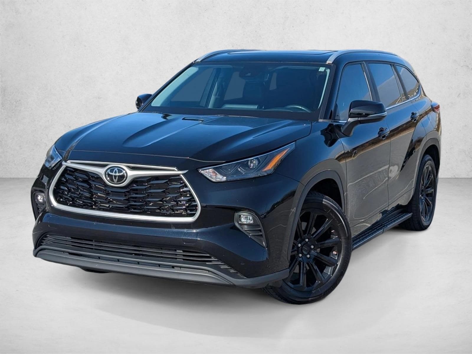 2023 Toyota Highlander XLE's photo