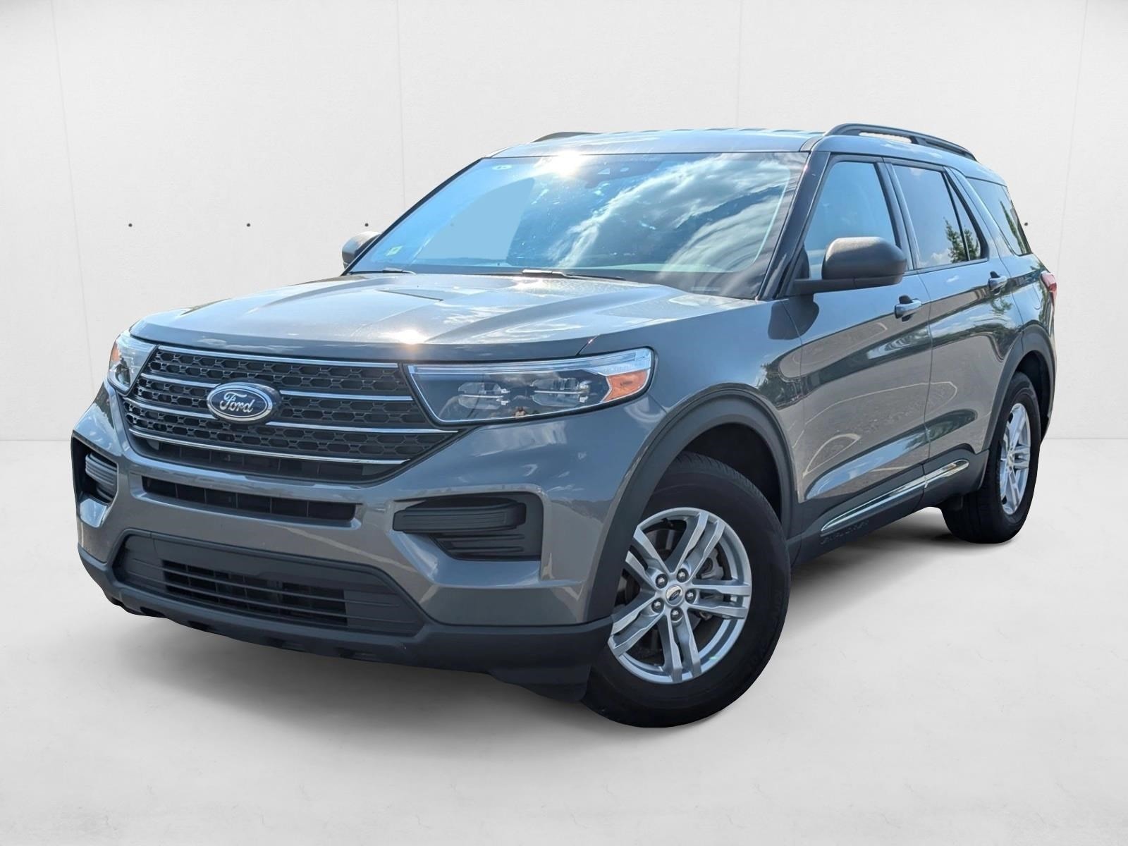 2024 Ford Explorer XLT's photo