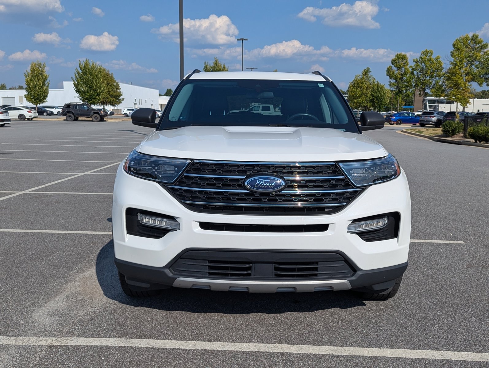 2022 Ford Explorer XLT photo 2